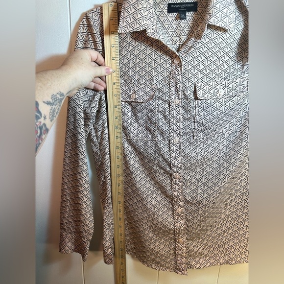 Banana Republic XS Women’s Geometric Classic Fit Blouse - Picture 10 of 12